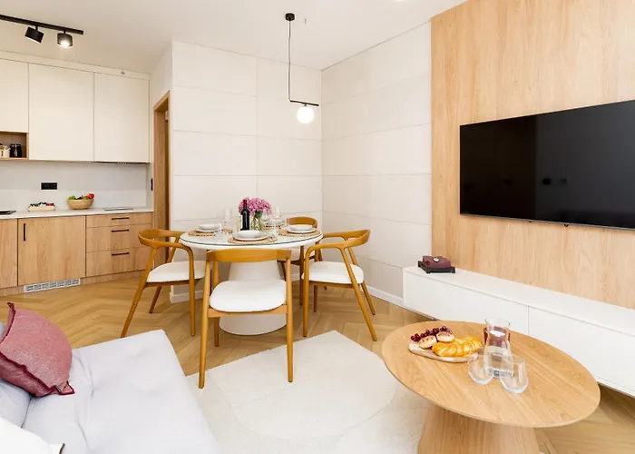 Good Time - 11 Listopada 31a - Pine 斯克拉斯卡波伦巴